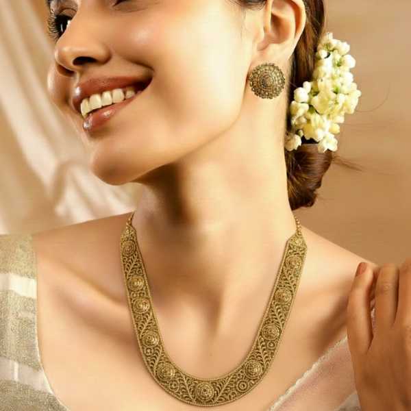 Traditional Gold Necklace Set