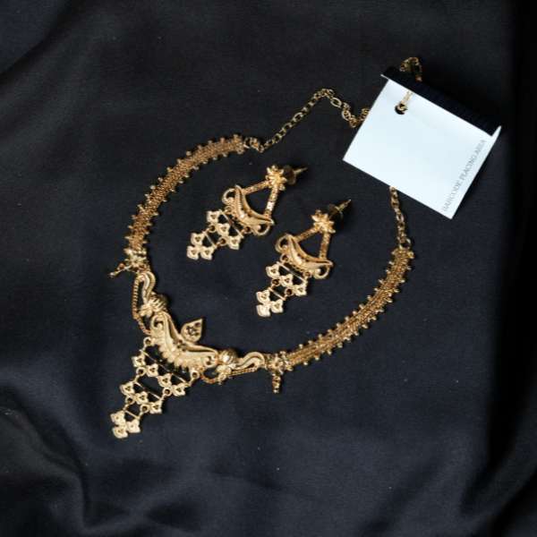 Traditional Heritage Necklace Set With Matching Earrings