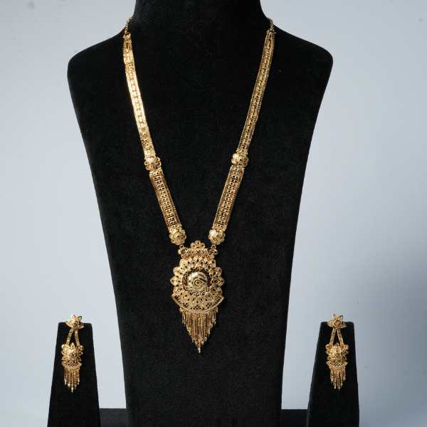 Antique Gold Necklace Set With Traditional Pendant Earrings